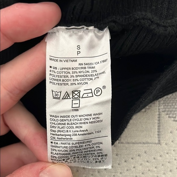 NWOT Banana Republic Ribbed Fitted Crop Tank Top with Double V Neck - Size Small - Picture 10 of 10